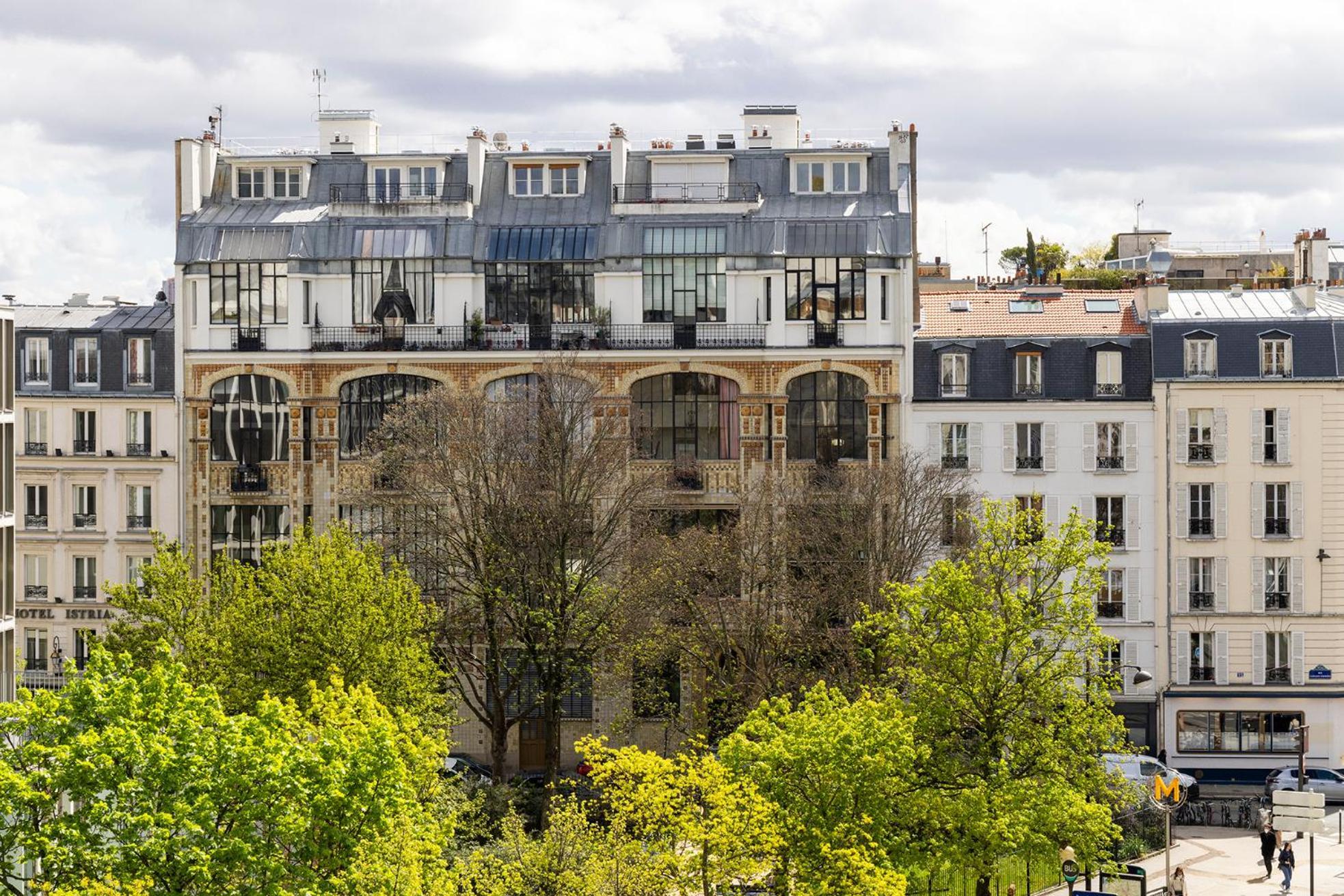 Hotel Aiglon Paris Exterior photo